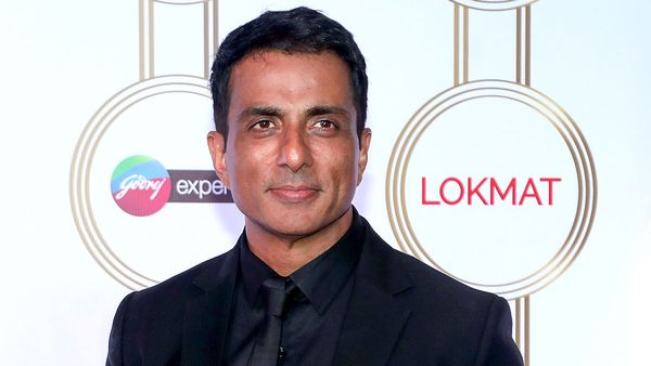 మరోసారి మానవత్వం చాటుకున్న రియల్ హీరో సోనూసూద్