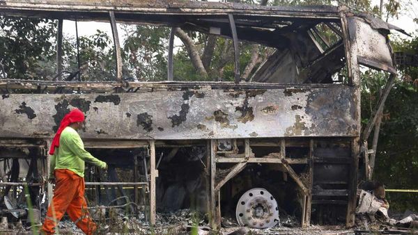 ఘోర ప్రమాదం.. 40 మంది సజీవ దహనం..ఎక్కడంటే..?