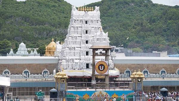 TTD: టీటీడీలో ముదురుతున్న వివాదం..!!