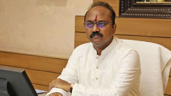 టీటీడీ అన్ని విభాగాల ఉద్యోగులతో ఈఓ సమావేశం: శ్రీవారి భక్తులకు..