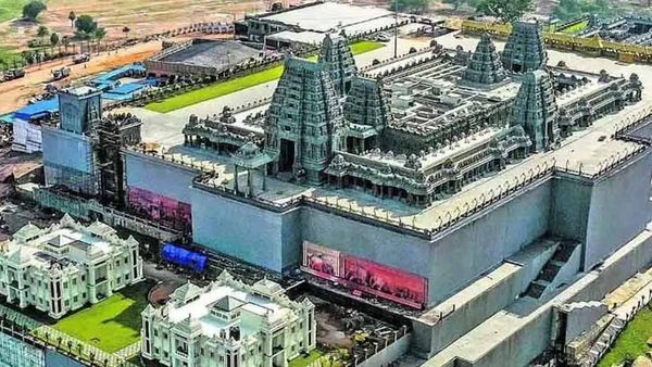 దేశంలోనే యాదగిరిగుట్ట స్వర్ణ విమాన గోపురం రికార్డు.. విశేషాలివే!