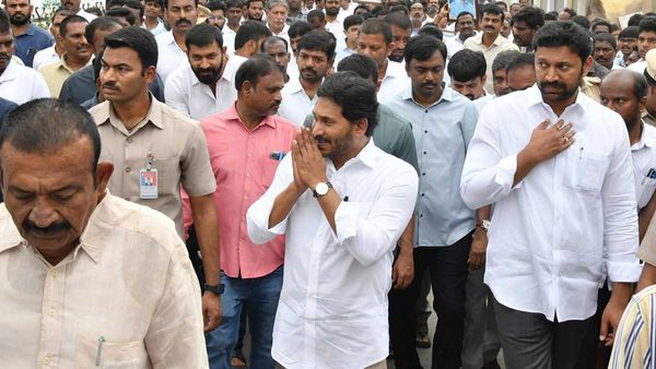 జగన్ జిల్లా పర్యటనల షెడ్యూల్ ఖరారు..!!