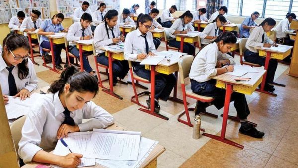 పదో తరగతి విద్యార్థులకు గుడ్‌ న్యూస్‌.ఆ నిబంధన సడలింపు