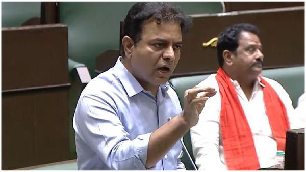 తెలంగాణ జాతిపిత కేసీఆరే.. బూతుపిత మాత్రం ఆయనే!