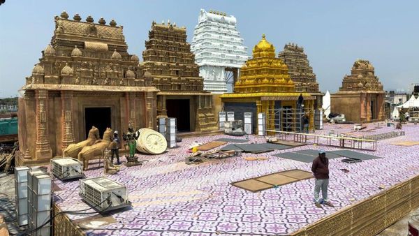 రాజధాని అమరావతిలో ఏర్పాట్లు పూర్తి..: 300 ఆర్టీసీ బస్సులు
