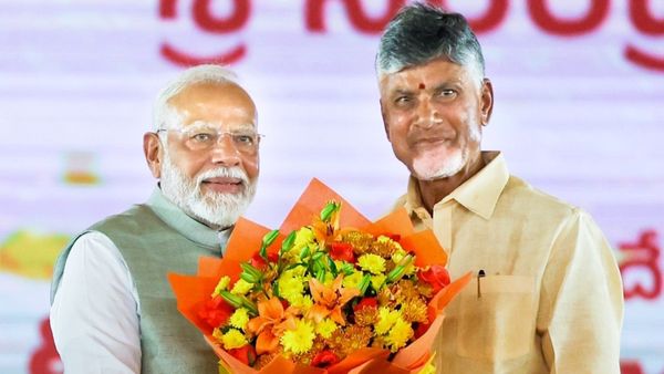  అమరావతి కేంద్రంగా బిగ్ డెసిషన్ - గేమ్ ఛేంజర్..!!