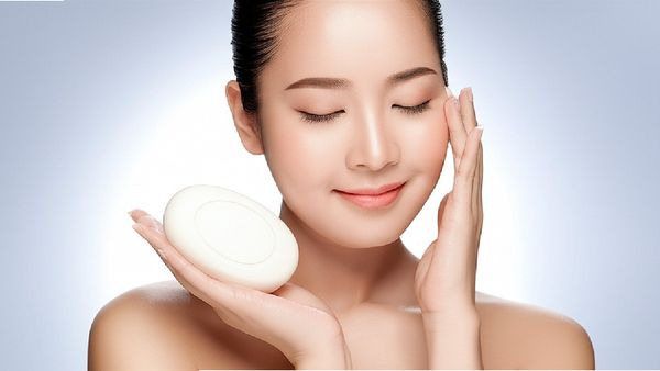 సబ్బులు చర్మాన్ని తెల్లగా మారుస్తాయా? నిజాలు తెలుసుకోండి!