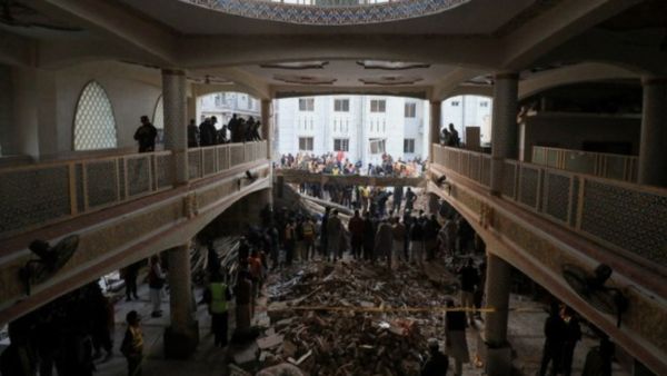 రంజాన్ వేళ ఘోరం.. నమాజ్ చేస్తుండగా మసీదులో పేలుడు.. ఎక్కడంటే?