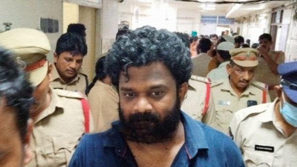 పోలీసులకు బోరుగడ్డ మరో టోకరా..! జైల్లో నుంచే వైసీపీ బాస్ లకు కాన్ కాల్స్ ?