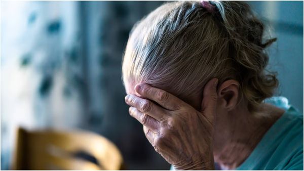 ఒక్క రాంగ్ కాల్ తో ముసలావిడ లైఫ్ ఖతం.. రూ. 20 కోట్లు మాయం.. సీబీఐ అని చెప్పి..