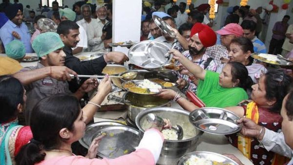అన్ని చోట్లా క్యాంటీన్ల ఏర్పాటు- రూ. 100 కోట్లు కేటాయింపు: మహిళలపైనా వరాలు