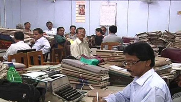 కేంద్ర ప్రభుత్వ ఉద్యోగులకు గుడ్ న్యూస్- డీఏ పెంపుకు కేబినెట్ ఆమోదం..!