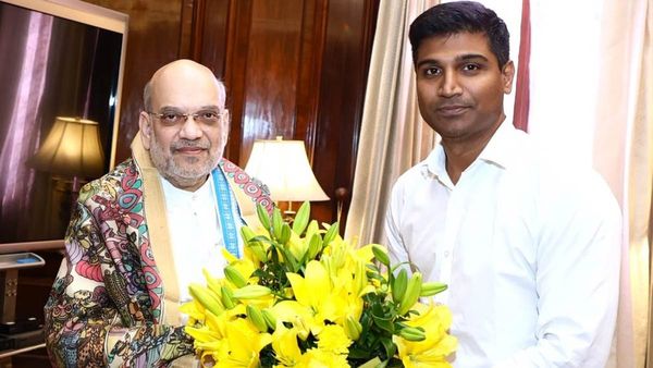 లిక్కర్ స్కాం పై షా హామీ - వైసీపీ ముఖ్యులకు బిగిస్తున్న ఉచ్చు..!!