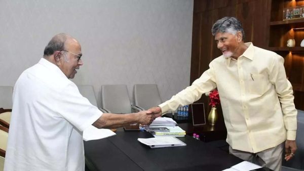 నాగం గారూ.... ఎలా ఉన్నారు ? మాజీ సహచరుడుతో సీఎం చంద్రబాబు