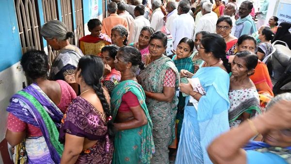 ఏపీలో వితంతు మహిళలకు కూటమి సర్కారు తీపికబురు..  