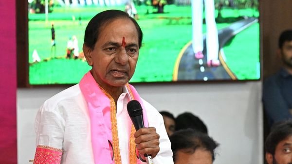 ఇదే సరైన సమయం - కేసీఆర్ అనూహ్య నిర్ణయం..!!