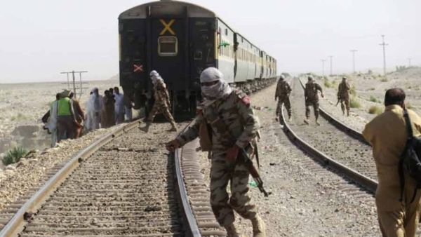 Pakistan Train Hizack: ప్రతి బుల్లెట్‌కు 10 మంది బందీలను చంపేస్తాం.. పాకిస్థాన్‌కు హెచ్చరిక 