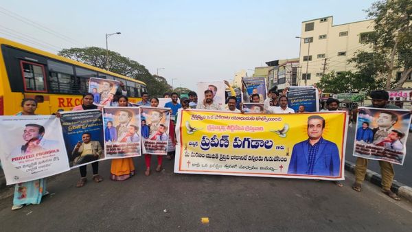 ఏపీలో క్రైస్తవుల తీవ్ర నిరసనలు-హైదరాబాద్ కు పాస్టర్ ప్రవీణ్ మృతదేహం..!