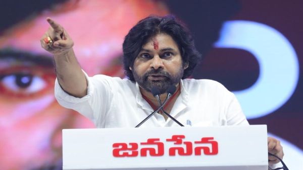 మీనాతో పోల్చుకోవడమేంటీ మహాశయా..!!