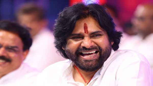 పవన్‌‌కు బ్రహ్మానందంతో క్లాసులు ఇప్పించండి-