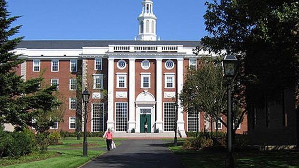 ఇండియన్ స్టూడెంట్స్ కి బ్రిటన్ యూనివర్సిటీ బెస్ట్ ఆఫర్..