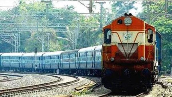 ఏపీ మీదుగా వెళ్లే ప్రత్యేక రైళ్లు