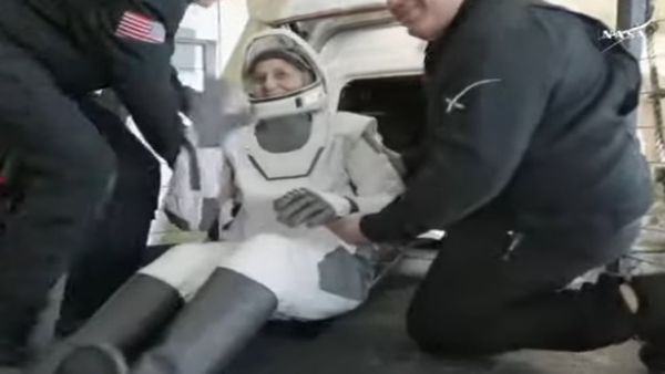 అంతరిక్షంలో 286 రోజులు- సురక్షితంగా భూమికి సునీత