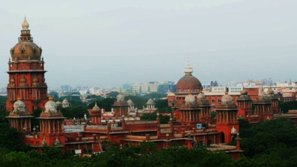 High Court: ప్రభుత్వ ఉద్యోగం కావాలంటే ఆ భాష తప్పనిసరి.. మద్రాస్ హైకోర్టు కీలక తీర్పు