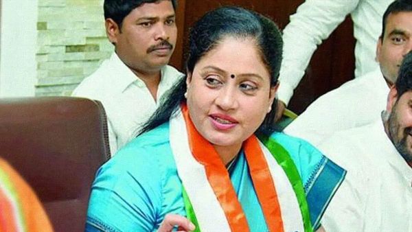  విజయశాంతికి మంత్రి పదవి వేళ అనూహ్య పరిణామాలు..!!