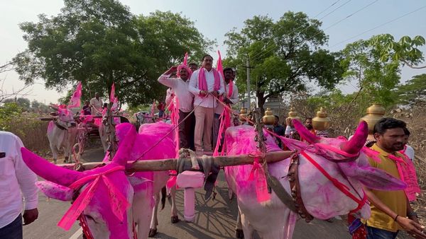 బీఆర్ఎస్ రజతోత్సవ సభ ఎడ్లబండ్ల ర్యాలీలో ఎర్రబెల్లి దయాకర్ రావు సంచలన వ్యాఖ్యలు!
