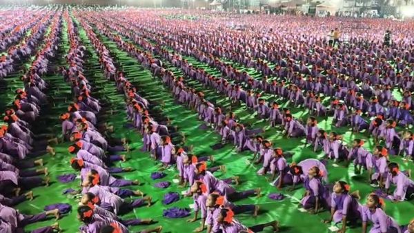 చరిత్ర సృష్టించిన ఏపీ ప్రభుత్వ పాఠశాల విద్యార్థినులు