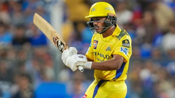 అరంగేట్రంలోనే అదరగొట్టిన 17 ఏళ్ల సీఎస్‌కే చిచ్చరపిడుగు: ఫియర్‌లెస్