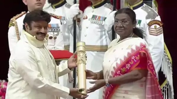 చేతిలో పద్మ భూషణ్ అవార్డుతో బాలయ్య భావోద్వేగం