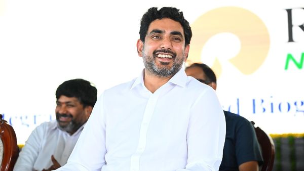 మీ కష్టాలను కళ్లారా చూశా.. ఐదేళ్లలో 20 లక్షల ఉద్యోగాలు కల్పిస్తాం : నారా లోకేష్