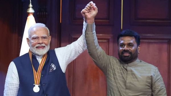 శ్రీలంకతో భారత్ తొలి రక్షణ ఒప్పందం-చైనాకు చెక్ పెట్టిన మోడీ..!