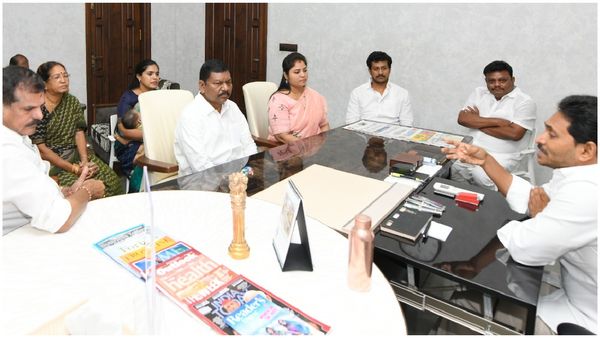  వైసీపీని నడిపిస్తోంది వారే, వైల్డ్ ఫైర్ - కూటమిపై వార్..!!