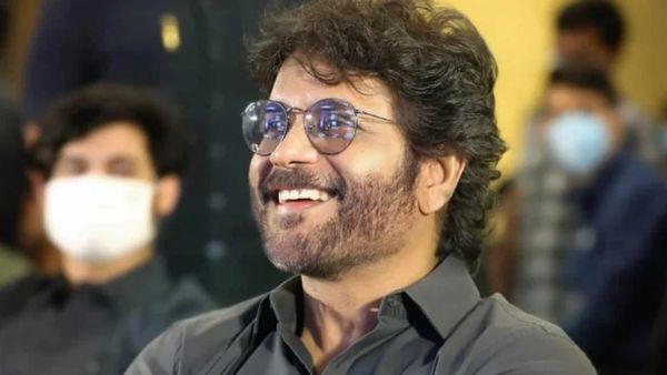 పబ్లిక్ ప్లేస్‌లో దమ్ము కొట్టి దొరికిపోయిన నాగార్జున