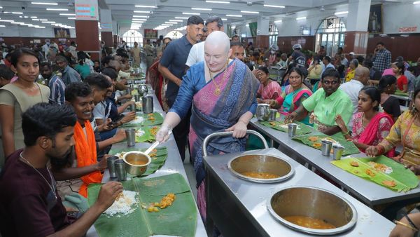 టీటీడీ ఎస్వీ అన్నదానం ట్రస్టుకు పవన్ భార్య భారీ విరాళం..