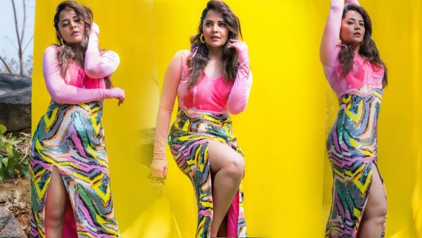 అనసూయ థైస్ షో..అదే మ్యాజిక్