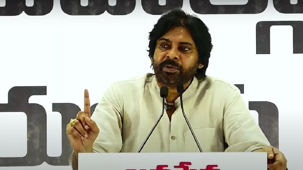 పాకిస్తాన్‌పై ప్రేమ ఉంటే భారత్ వదిలిపోండి: పవన్ కళ్యాణ్