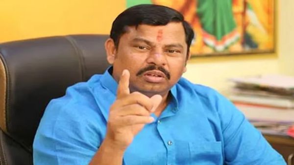 మేకప్ మెన్‌లు, టేబుల్ తుడిచే వాళ్లకు టికెట్లా..? రాజాసింగ్ సంచలన వ్యాఖ్యలు