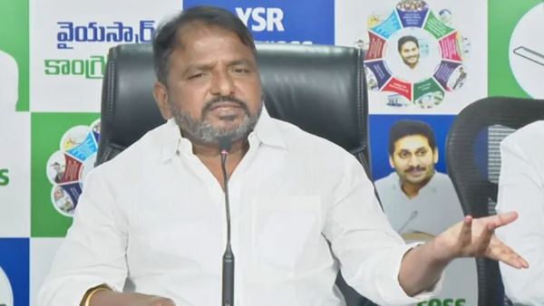 షర్మిల భుజం మీద చంద్రబాబు `గన్`