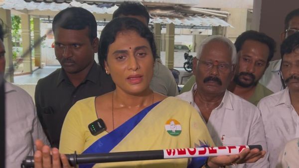 మోడీ ఇంటర్నేషనల్ టెర్రరిస్ట్- ఉగ్రదాడి కేంద్రం వైఫల్యమే- షర్మిల షాకింగ్..!