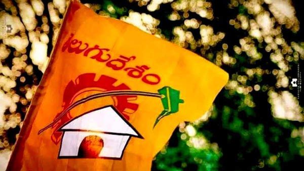  తన్నుకుంటున్న తమ్ముళ్లు - అదుపు చేసేదెవరు..!!