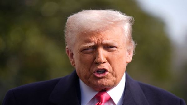 ట్రంప్ మరో `తుంటరి` పని- వేలమంది అవుట్