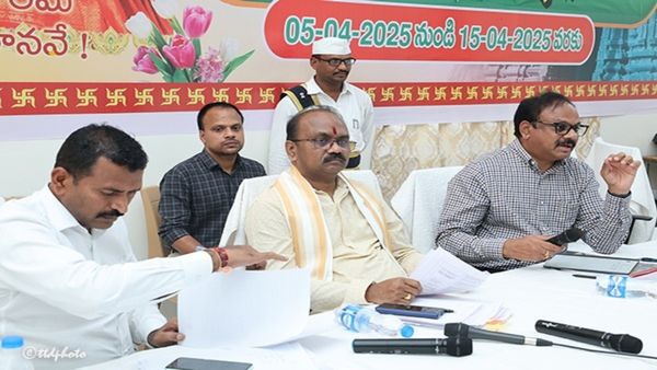 కియోస్క్ కౌంటర్ల ద్వారా శ్రీవారి లడ్డూ ప్రసాదం?