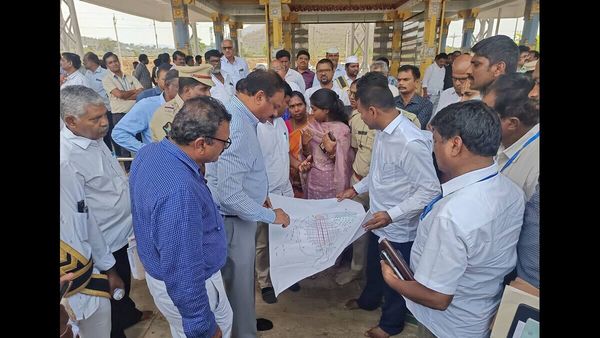 చంద్రబాబు రాక కోసం..