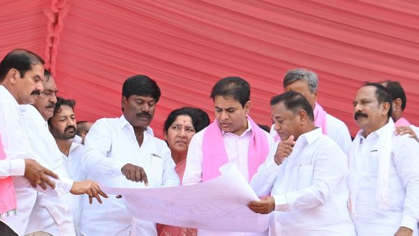  కేసీఆర్ మాట కోసం.. జనతా గ్యారేజ్ లా తెలంగాణా భవన్: కేటీఆర్ 