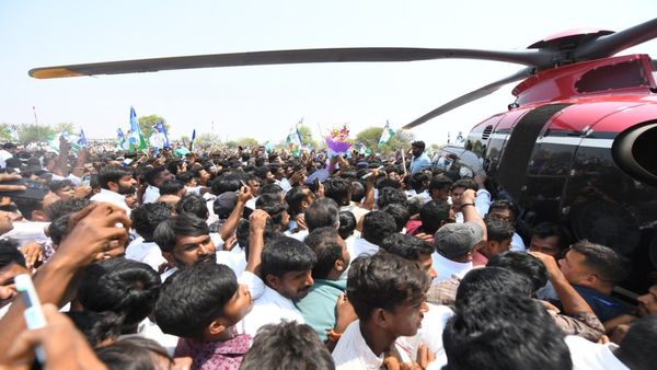 జగన్ హెలికాప్టర్ విండ్ షీల్డ్ పగలడం వెనుక?
