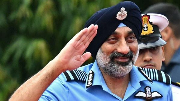 కాంట్రాక్టులు చేసుకుంటున్నా సామాగ్రి రావట్లేదు..! బాంబుపేల్చిన ఎయిర్ ఫోర్స్ ఛీఫ్..!